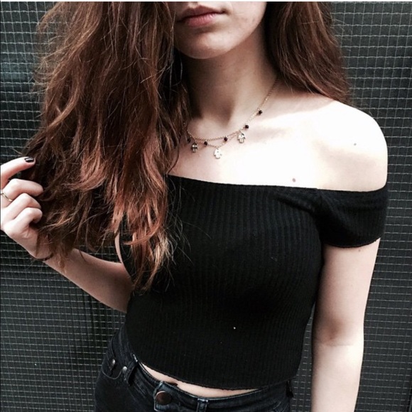 Brandy Melville Tops - Brandy Melville black off the shoulder top
